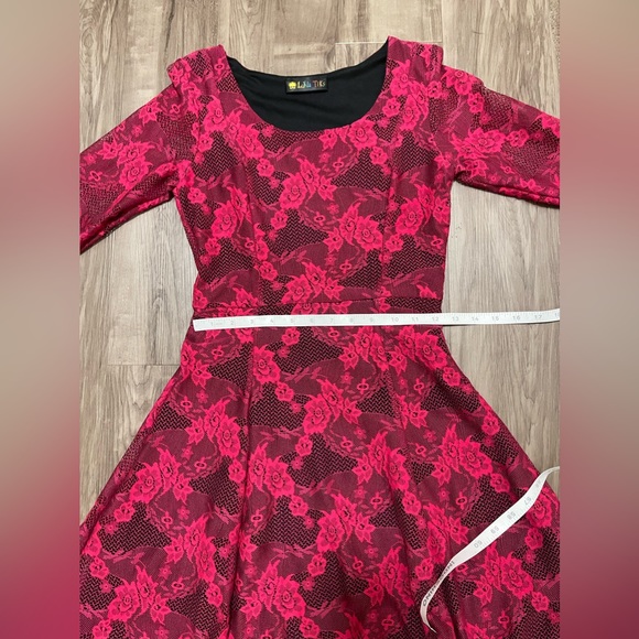 Lace dress . 3/4-sleeves. Size Small. - Picture 4 of 5